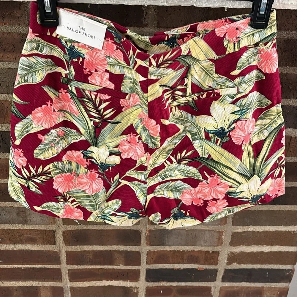 Women’s Ann Taylor, The Sailor Short, Red Tropical, Size 8‎